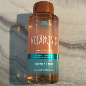 Tree Hut 18oz Vitamin C Wash: Brighten and Tone